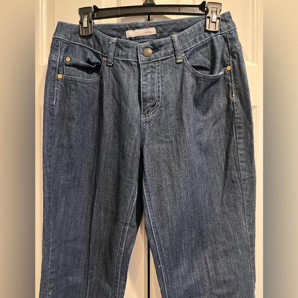 CHICOS Platinum Blue Jeans with Blue Floral Embroidered Back Pockets - Picture 3 of 11